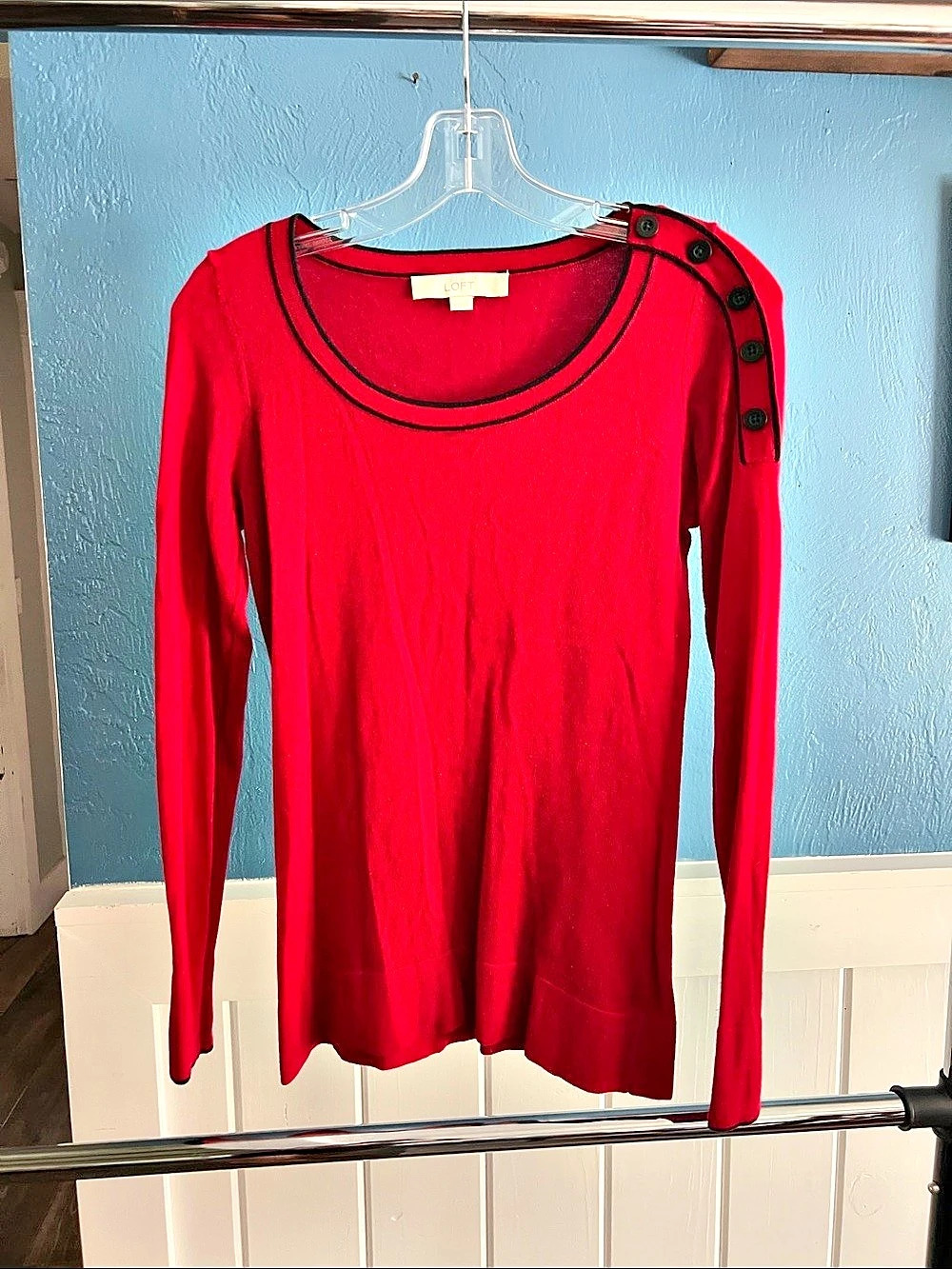 LOFT Long Sleeve Top in Red XS Like New